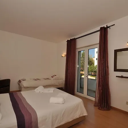 Apartment 1 Bedroom Ground Floor At The Marina De *
