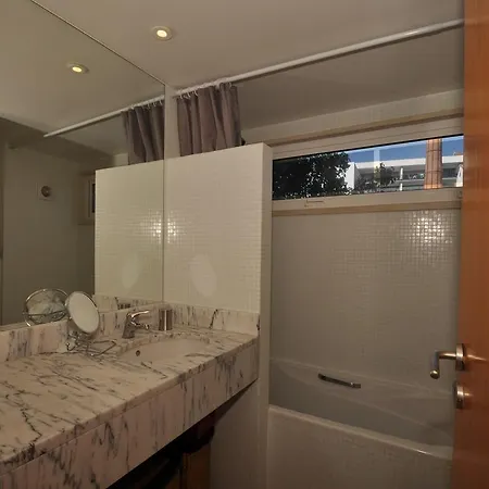 1 Bedroom Ground Floor At The Marina De Apartment *