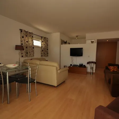 Apartamento 1 Bedroom Ground Floor At The Marina De