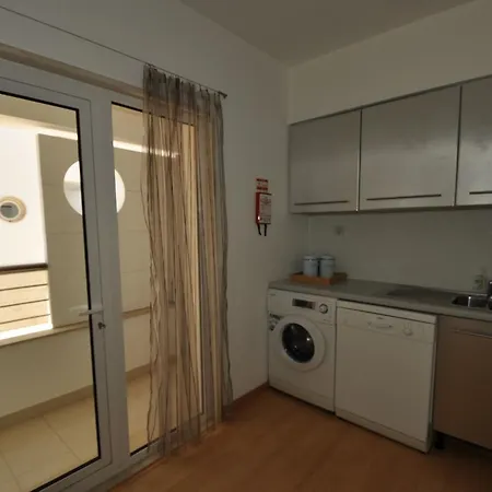 1 Bedroom Ground Floor Apartment At The Marina De Lagos Λάγος